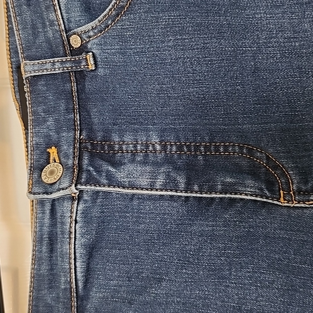 TALBOTS WOMAN'S JEANS - Picture 4 of 12